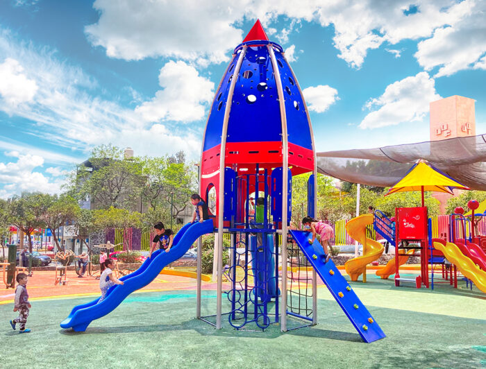 juego de navie espacial en un parque