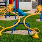 sube y baja moderno para parques